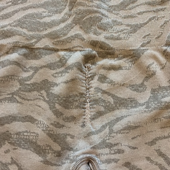 Gymshark size XS leggings - Picture 8 of 8